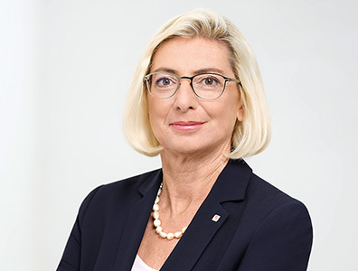 Prof. Elisabeth Stadler, General Manager, Chairwoman of the Managing Board (portrait) Prof. Elisabeth Stadler, General Manager, Chairwoman of the Managing Board (portrait)