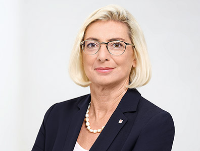 Prof. Elisabeth Stadler, General Manager, Chairwoman of the Managing Board (portrait, © Ian Ehm)