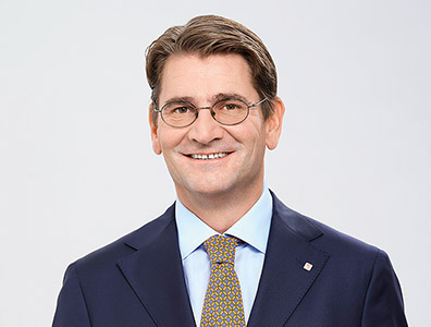 Peter Höfinger (portrait, © Ian Ehm) Peter Höfinger (portrait, © Ian Ehm)